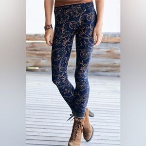 Peruvian Connection Traced Vine Leggings - NWT